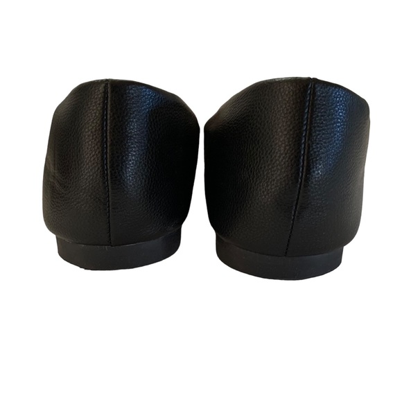 BATA Ballet Flats Classic Black Gold Hardware Dainty Almond Toe EU 38 US 7-7.5 - Picture 6 of 11